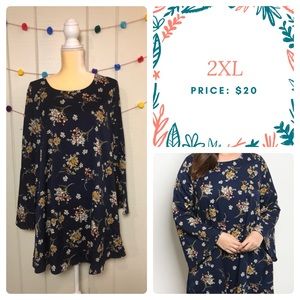 NWT Navy Floral Bell Sleeve Tunic Top